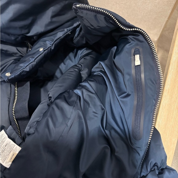 TORY BURCH
Cropped Satin Down Jacket - Picture 7 of 13